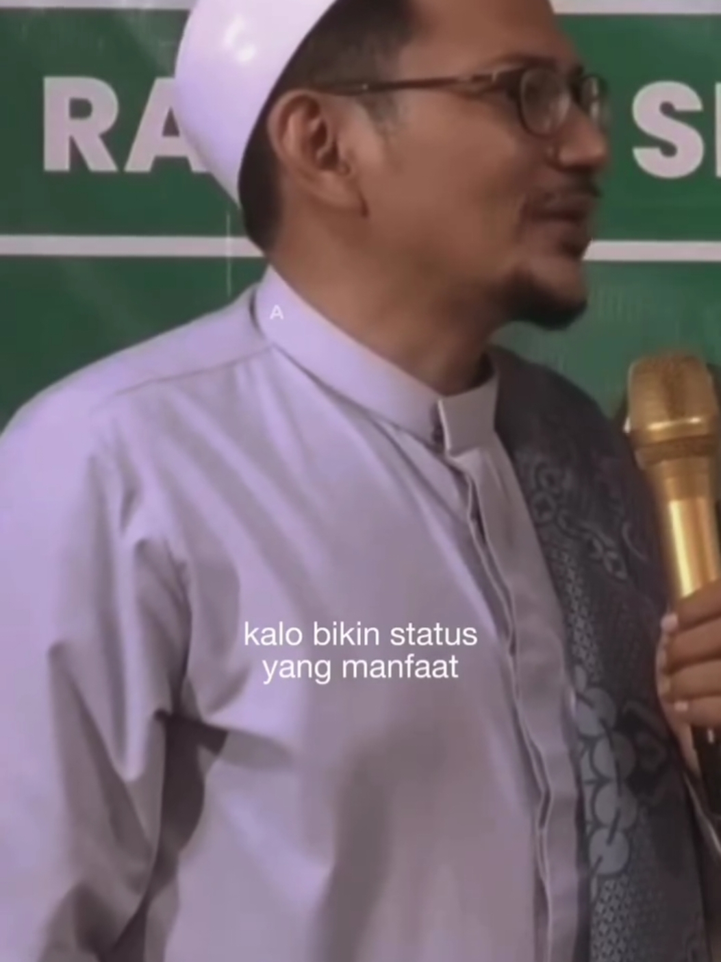 Kalo Bikin Status Yang Manfaat..  #habibabdullahbinalialatthos #nasehat #story #muhibbin_ulama_dan_habaib #pecintahabib #majelisilmu #ngaji #sholawat #mediadakwah #ngalapberkah #ilmu #fyp 