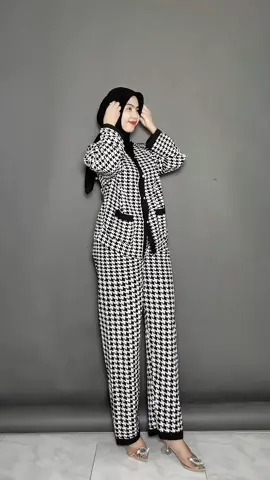 piyamanya adem banget 🥶 #piyama #bajutidur #ootdhijab #ootdfashion #fyp 