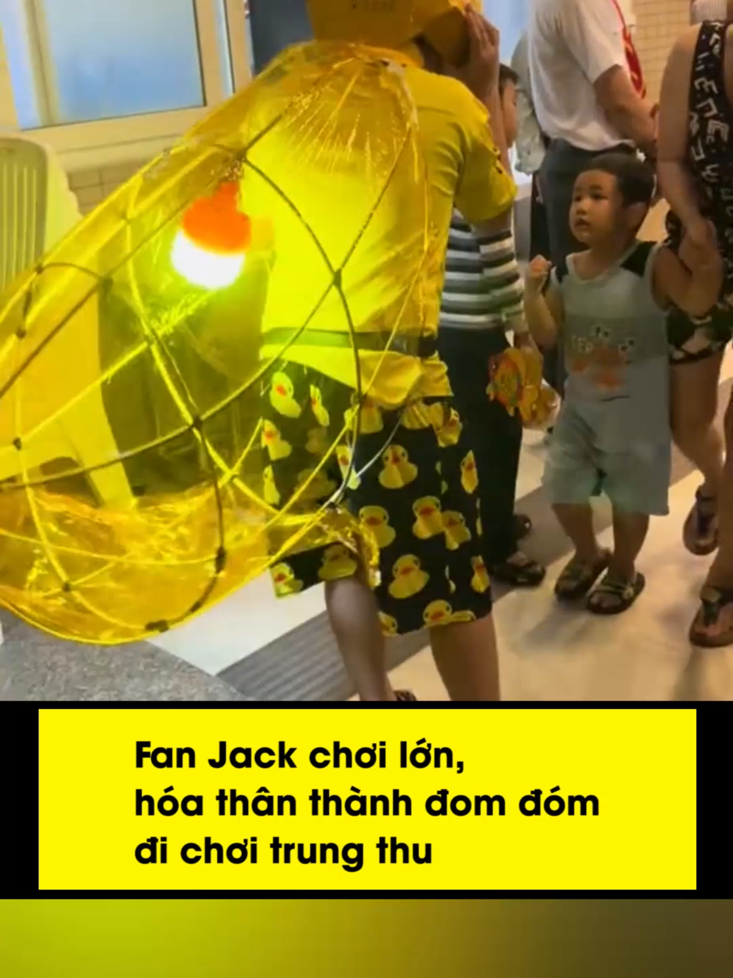 Fan Jack chơi lớn, hóa thân thành đom đóm đi chơi trung thu #khaunghiep #jack #domdom