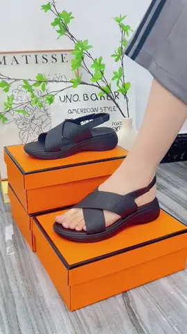 @_cassie_shop รองเท้าราคาถูกและดูดี💁🏻‍♀️👟#รองเท้า #ขายดี12 #รองเท้า #รองเท้ากีฬา #fyp #TikTokShop #รองเท้าแตะ#รองเท้าแฟชั่นสตรี#รองเท้าแตะผู้หญิง