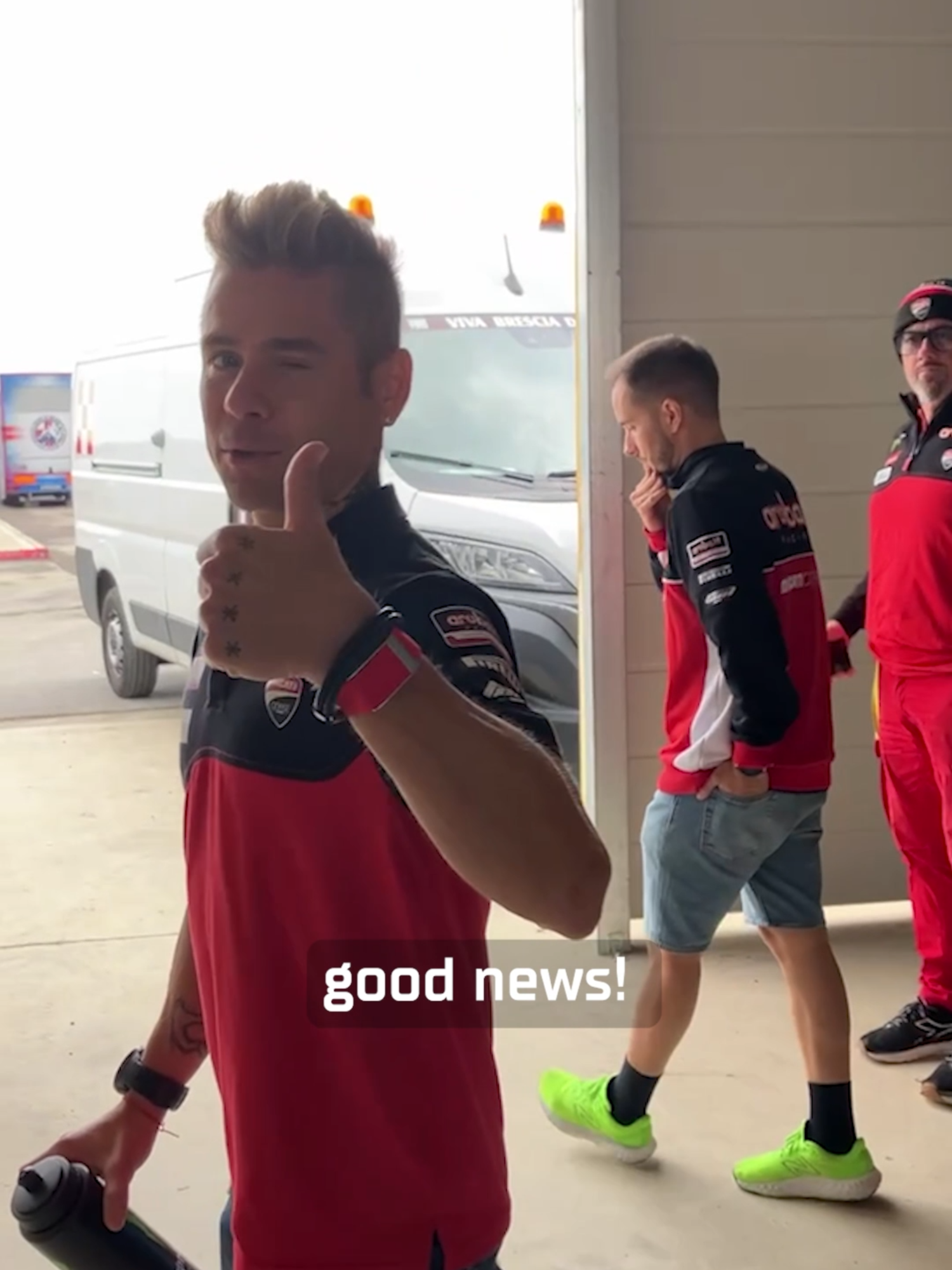 Good news! 🙌 After being cleared for FP1 on Friday, we got the immediate reaction… 👀 #ItalianWorldSBK 🇮🇹 #WorldSBK #motorcycle #motorsport #racing #sportsontiktok