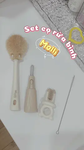 Tui hem nghĩ set cọ Molli này giá chỉ bằng 1 cốc trà sữa mà dùng thích vậy luôn 🥰 #mebimsua #ruabinhsua #coruabinhsua #coruasilicon #molli #unboxing #xh #ilovetiktok #giadinhcindy 