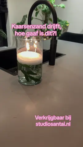 Creëer je eigen kaarsen met kaarsenzand! 🕯✨ Simpel, leuk en eindeloos variëren 🔥⁣ Binnenkort ook gekleurd kaarsenzand verkrijgbaar 🌟 Ook super leuk om cadeau te geven! ⁣#fyp #kaarsenzand #candlesand #sandwax