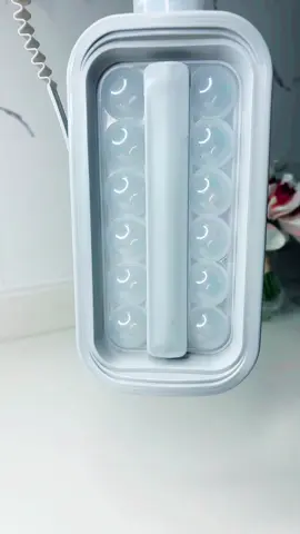 قالب مكعبات ثلج سيليكون 😋🔥#اكسبلورexplore #fvp #ترند #amazon #fypシ #امازون #أمازون_السعودية #ice cube tray#