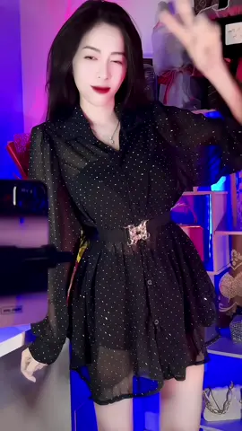 Trả lời @quynhgiao170892 Set đồ có bao gồm đai luôn nhe #sarahduong09 #setdoxinh #reviewquanao #mỗingàymộtoutfit #unboxing #LearnOnTikTok #vayxinh #reviewlamdep #vaysomi #phốiđồ 