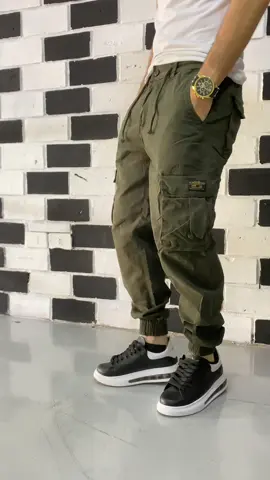 Jogger cargo super fachero disponible 🤙🏻 Talles P al Gg  Contamos con envíos a todo el país 🛵🚚 #tiendamilano #parati #asuncion #nuevoingreso #comfy #fachero #asuncionparaguay #calidadpremium #newdrop #new 