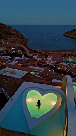 Can you imagine a more luxurious escape?💫 @Calilo Ios #hotel #calilo 