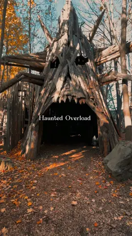 Lets go to Haunted Overload 🖤 #haunted #hauntedhouse #hauntedattraction #halloween #fall  #hauntedoverload #spooky 