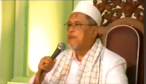 sang  murobby Abah KH Muhammad Jamaluddin Achmad Alfatihah 