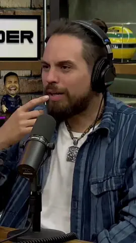 JÁ MARCA AQUI E DEIXE UMA INDIRETA PARA SEU AMIGO QUE PRECISA DE UM BOTÃO DESSE 😂😂 👉 Assista o EP completo no link da Bio!  #Bola #Carioca #Ticaracaticast #Podcast #MuriloGun 
