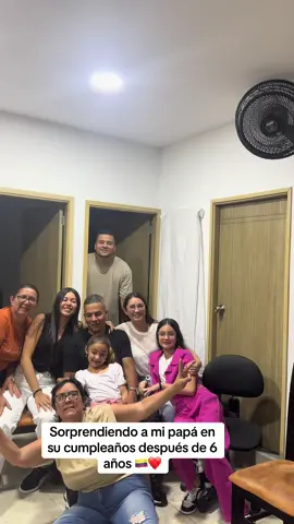 Volviendo a ver al Viejo despues de 6 años fuera del pais! 🙏🏽❤️🥹🇨🇴 #reencuentro #family 
