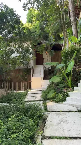 ชีวิตเดียวใช้ให้คุ้มค่า 🛏️✨🌳🌊 #ที่พักชุมพร #เที่ยวชุมพร #ที่พักชุมพรติดทะเล #ที่พักติดทะเล #เที่ยวทะเล #thenestprivatebeachresortchumphon #thenestresort #chumphon #tiktokพาเที่ยว #ออกไปใช้ชีวิต #freindshipbloom 