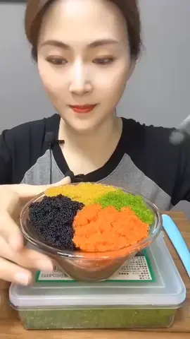 FOOD EATER ASMR 