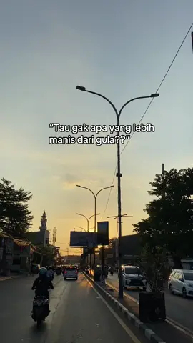 Ang ang ang#lyrics #4upage #fypシ゚ #quotess #quotestory #penyiarradio #juicyluicy #tampar #juicyluicytampar 