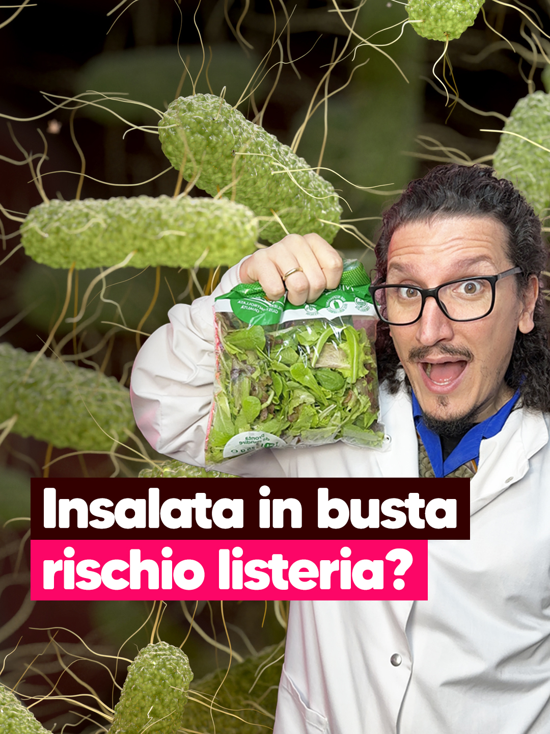 Perché le insalate in busta sono a rischio listeria?🥗😯 🦠Nei giorni scorsi sono stati ritirati diversi lotti di insalata in busta per rischio di contaminazione da Listeria monocytogenes, un batterio che si trova un po’ dappertutto: nei terreni, in acque contaminate e dentro l’intestino degli animali. Per questo può finire anche nel cibo a qualunque livello della catena di produzione: dai terreni dove coltiviamo, alla superficie di lavoro, sugli strumenti o utensili usati nelle industrie alimentari oppure nell’ambiente domestico dove si prepara e conserva il cibo. Quali sono i cibi a rischio e i sintomi? Come possiamo difenderci da questo batterio? Ci spiega tutto il nostro biologo nutrizionista @dottsimonegabrielli🧑🏻‍⚕️ #cookist #listeria #insalatainbusta