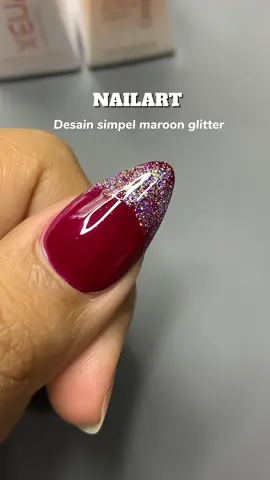 Maroonnya cantik ditambah glitter silver yang bikin tambah menarik ✨ #nails #nailsartvideos #nailsart #kutekkuku #maroonnails #nailsglitter  