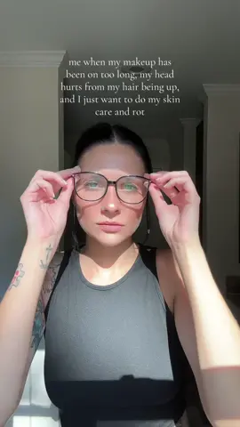 I love being a girl ✨ #girlythings #ilovebeingawoman #skincaretiktok 