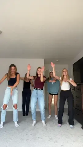 @jorjas spam acc @Jayde🎀 @Annabelle #dance #hit #friendgroup #baddies #blonde #brunette 