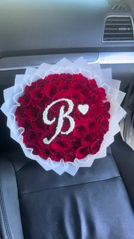 B 💋🫧💄🤍 #redroses #roses #50redroses #babybreathletter #babybreath #pearlmesh  #Flores #Florist #BayAreaflowers #bayarea #ramos #ramosbayarea #latinaowned #SmallBusiness #flowers #smallbusinessowner #fremontflorist #smallbusinesssupport #bouquet #florist
