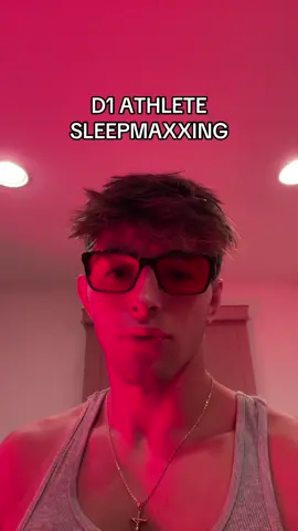 How to start sleepmaxxing to improve your recovery and have higher energy levels during the day #sleepmaxxing #sleeptips #sleeproutine #sleephacks #circadianrhythm #sleephealth #sleepscience #fyp #foryou #foryoupage 