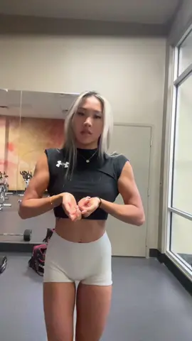 yes im still cutting #gym #GymTok #fyp #Fitness #gymmotivation #fitnessmotivation #gymgirl #gymgirlsoftiktok #musclemommy #muscle #flex #physique 