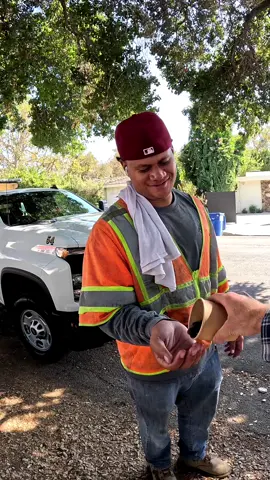 Street Review: Meet Stone, one of the nicest people I’ve met so far! He tried Frozen Blueberries and Grapes. 🍇🫐 What do you think about his take? 