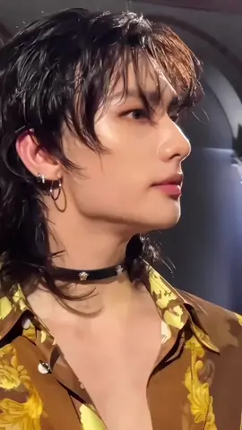 👑 ✨👑✨ #Hyunjin #HYUNJINxVersace #StrayKids #DanceRacha  #HyunjinAtMFW24 #VersaceSS25 #Fasion #Kpop  #Versace #milanfashionweek #trending