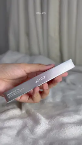 JMCY Double-End Lip Glaze ✨🫦 Finally got the tiktok famous everything proof lippie 💋 #jmcy #jmcy3in1lipstick #jmcynr02 #makeuprecomendation #everythingproof #makeupmusthaves 