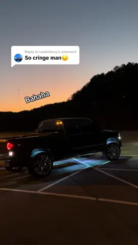 Replying to @Lankchevy maneeeee🤣 #ŁiŁLane #gmt800 #4sn3s #trucktok @Jolene_5.7 
