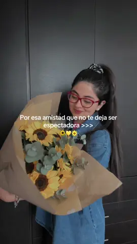 Con sus flores amarillas🥹🥹🥹