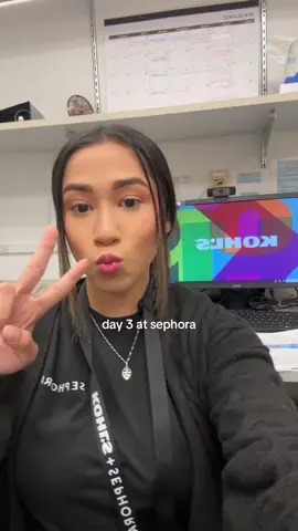 first week done✔️ #sephora #sephorakohls #beautyadvisor #comewithme #comeworkwithme #dayinmylife #minivlog #fyp 