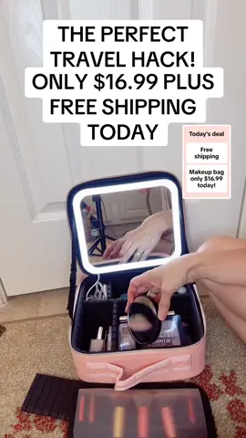 #LIVEhighlights #TikTokLIVE #LIVE #creatorsearchinsights #fall #tiktokshopfinds #MomsofTikTok #momlife #makeup #travelhack #makeupbag 