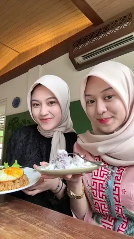 Happy sunday  #hijabers_indonesia #hijaber_indo #hijabercantik #barbie_muslimah #hijaberscommunity #diaryhijaber #dailyhijabindo #hijabkeceindo #gayahijabkini #hijabersmagazine #wanitaberhijab #lismaoelala #bidadariselfie #diaryhijabe #komunitas_hijab_indonesia #myhijabindo #inoengaceh #acehcantik #berbiemuslimah #kotabandaaceh #daraacehmameh #wanitaaceh #gadisaceh #daraaceh #wonderfullaceh #vscoaceh #dutawisataaceh #acehmameh #gadissosmed #selebgramaceh  #fyp 