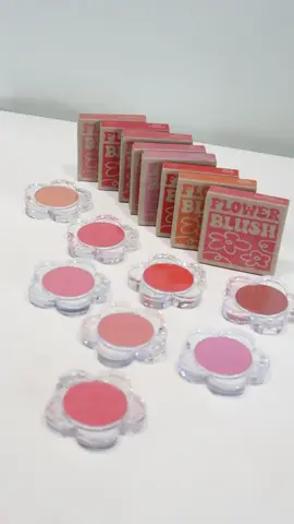 Cuối cùng thì Sa cũng rước được nhiều màu của dòng má hồng Flower Blush nhà 4U2 để swatch, review rồi 🌸 #4U2 #GocLamDep 