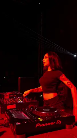 2:00 AM  🎥 @Chiara Di Francesco  #fyp #foryou #fypシ゚ #perte #viral #girldj #dj #djane #djset #womandj #deejay #clubbing #techno 