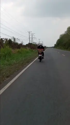 gayeng pol lek#cbcllintastimur #cbcllintastimurpantaimutiarabaru #pantaimutiarabaru_lampung #fypシ゚viral🖤tiktok 