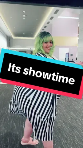 First time at the amc in burbank California 🙌🏼🙌🏼 #viralvideo #viraltiktok #curvymodel #plussizemodel #beetlejuice #plussizetiktok #beetlejuicebeetlejuice #beetlejuice2 #beetlejuicetiktok #beetlejuicecosplay 