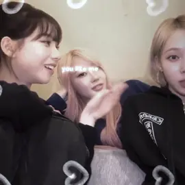GIRL SHE WAS FLIRTING WITH YOU COME ON 😭 #aespa #aespawinter #kimminjeong #karina #yoojimin #karinaaespa #giselle #ningning #winrina #winrinaedit #jiminjeong #winter 