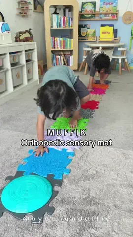 We found the best sensory floor mats guys! It’s Muffik orthopedic sensory mat that are inspired from nature. Suitable for any age and can be used as a sensory toy for babies and toddlers with special needs. What we love about it is the puzzle shapes design and colour combination that can promotes active play! At the same time, great for foot stimulation and sensory experience when walked over or expored by hands. #sensoryplay #kidsoftiktok #fyp 
