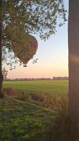 something beautiful #balon #balloon #sunset #views #europe  #nature #netherlands #nederland #fyp #for #you #amsterdam 