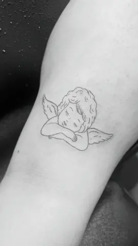 Fine-line cherub 👼🏼🤍 #fyp #finelinetattoo #tattooartist #halloween #santabarbara 
