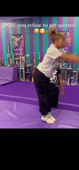 Dont touch me backflip 🤣 #sulek #samsulek #backflip #funny #bodybuilder 