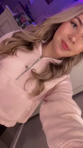 Well hi again… #fyp #viral #fypage #blowthisup #baddie #makemefanous #blonde #cutie 