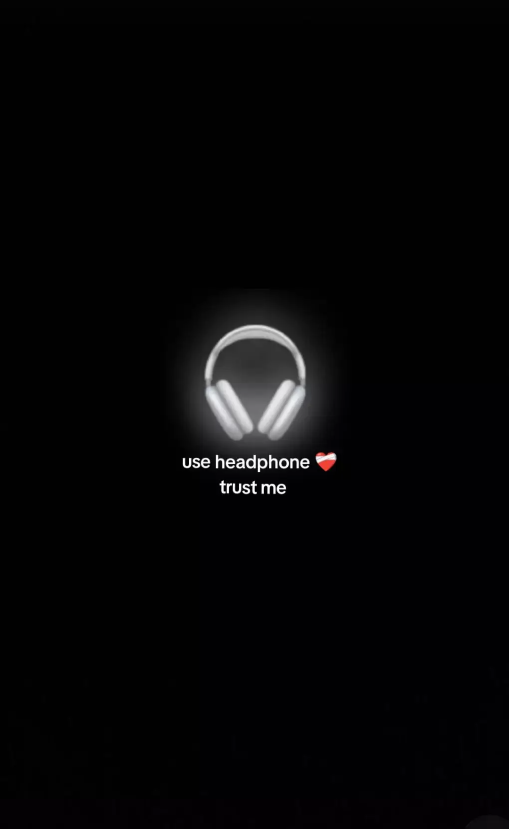 close your eyes ❤️🔥🎧❤️🔥 #8d #audio #sound #viral #8daudio #fyp 