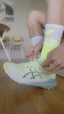 Running has given Luca Venturelli structure and a sense of community. Get ready with him as he prepares for his run. #SoundMindSoundBody #RunningMovesYourMind #runtok 