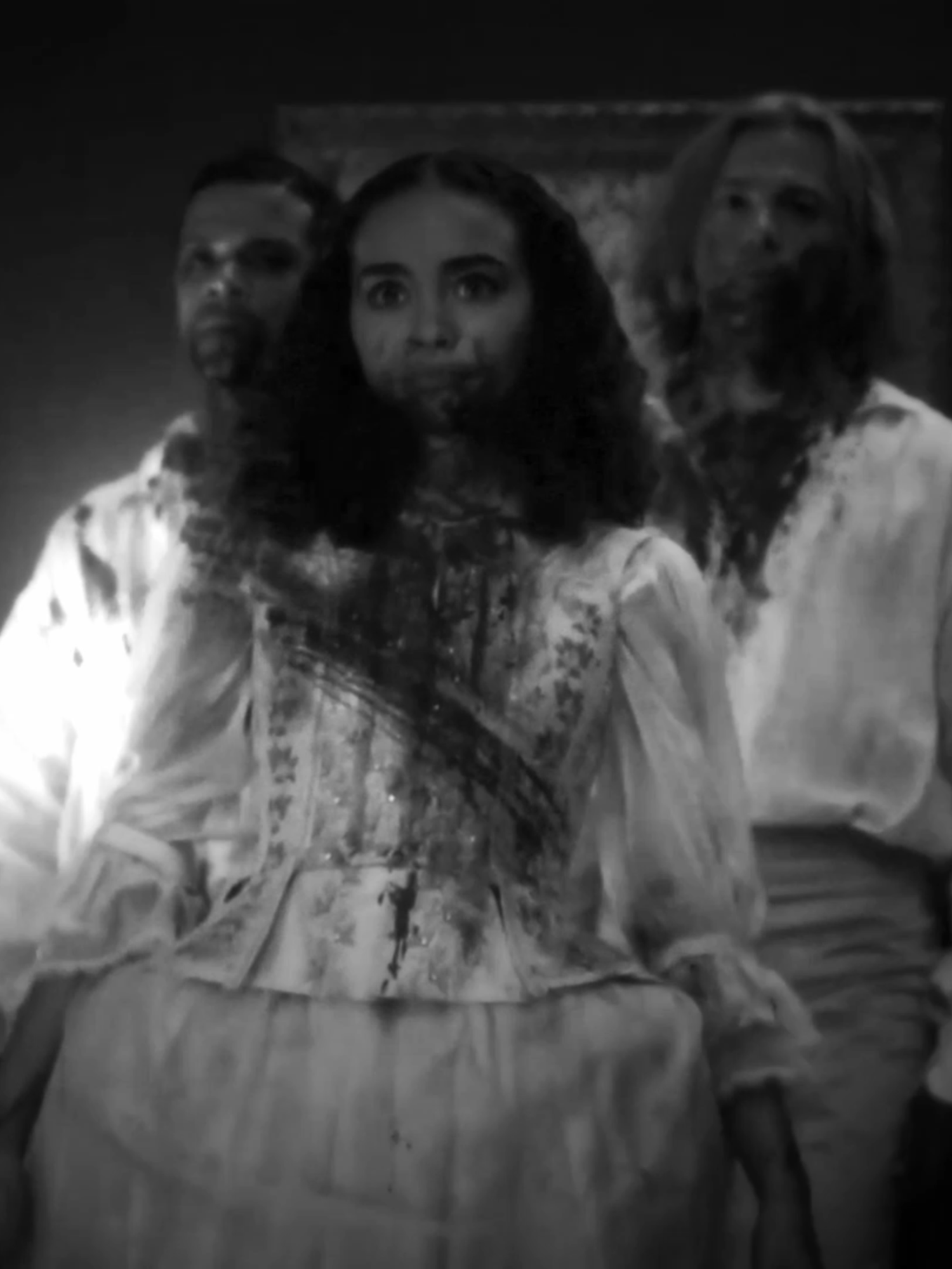 beep beep beeeeeep #interviewwiththevampire #interviewwiththevampireedit #iwtv #louisdepointedulac #lestatdelioncourt #claudiadepointedulac #thevampirearmand #danielmolloy #madeleineeparvier #microwaveedit #fyp