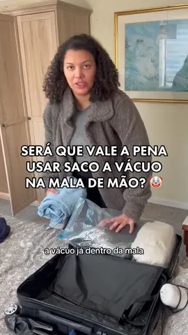 Quer o link? Pode me pedir que te envio ❤️ Se você ama viajar mas sempre luta pra fechar a mala, essdica é pra você! Os sacos a vácuo são verdadeiros salvadores de espaço, permitindo levar roupas mais grossas sem fazer muito volume, economizando MUITOOO espaço na mala. ✨ DICA: sempre guarde as roupas com o saco já dentro da mala, assim ele se molda certinho ao espaço disponível  Já usou essa técnica? Compartilha com quem precisa ver isso ❤️ #sacoavacuo #malademao #viagem  Mala de mão, dicas de viagem, mala inteligente, mala espaçosa, como arrumar a mala, viagem
