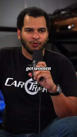 Do cars attract girls? #porsche #sportcar #minicooper #beetle #attraction #status #motivation #inspiration #cars #racing #podcastclips #podcasts #mondaymotivation 