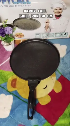 Happycall  Grill Pan 30cm. Terbuat dari logam Alumunium die cast Anti Karat dan Lapisan anti lengket, mudah digunakan maupun dibersihkan. bisa dipakai untuk membuat pizza, barbeque dan aneka gorengan.  #grillpanbundar #grillpanpizza #koreangrillpan #belilokal #belaniaditiktoklagi #shopmaster 