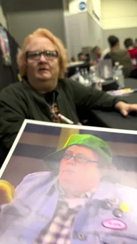 Old photos from the internet and celebrity voice actors equal priceless reactions #collectacon #anime #oldphotos @Collect_A_Con 